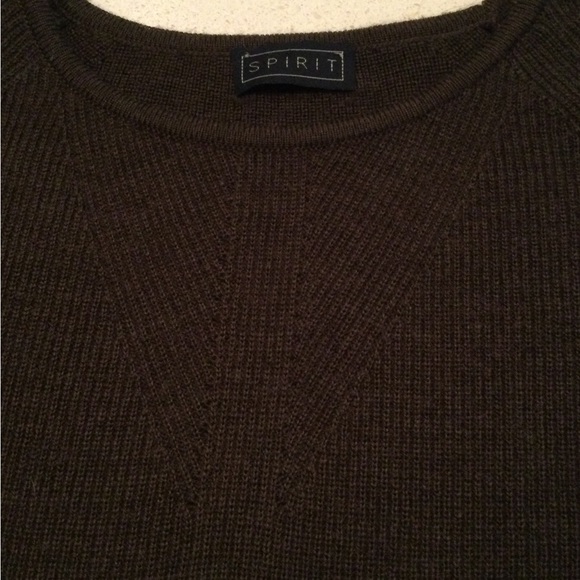 ,4 piece  knit wool blend (skirt, top, sweater and shawl - Picture 8 of 14